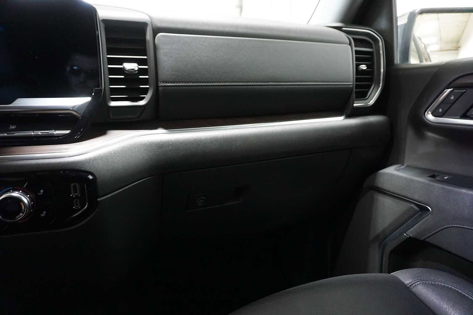 Certified 2025 GMC Sierra 1500 SLT image 20