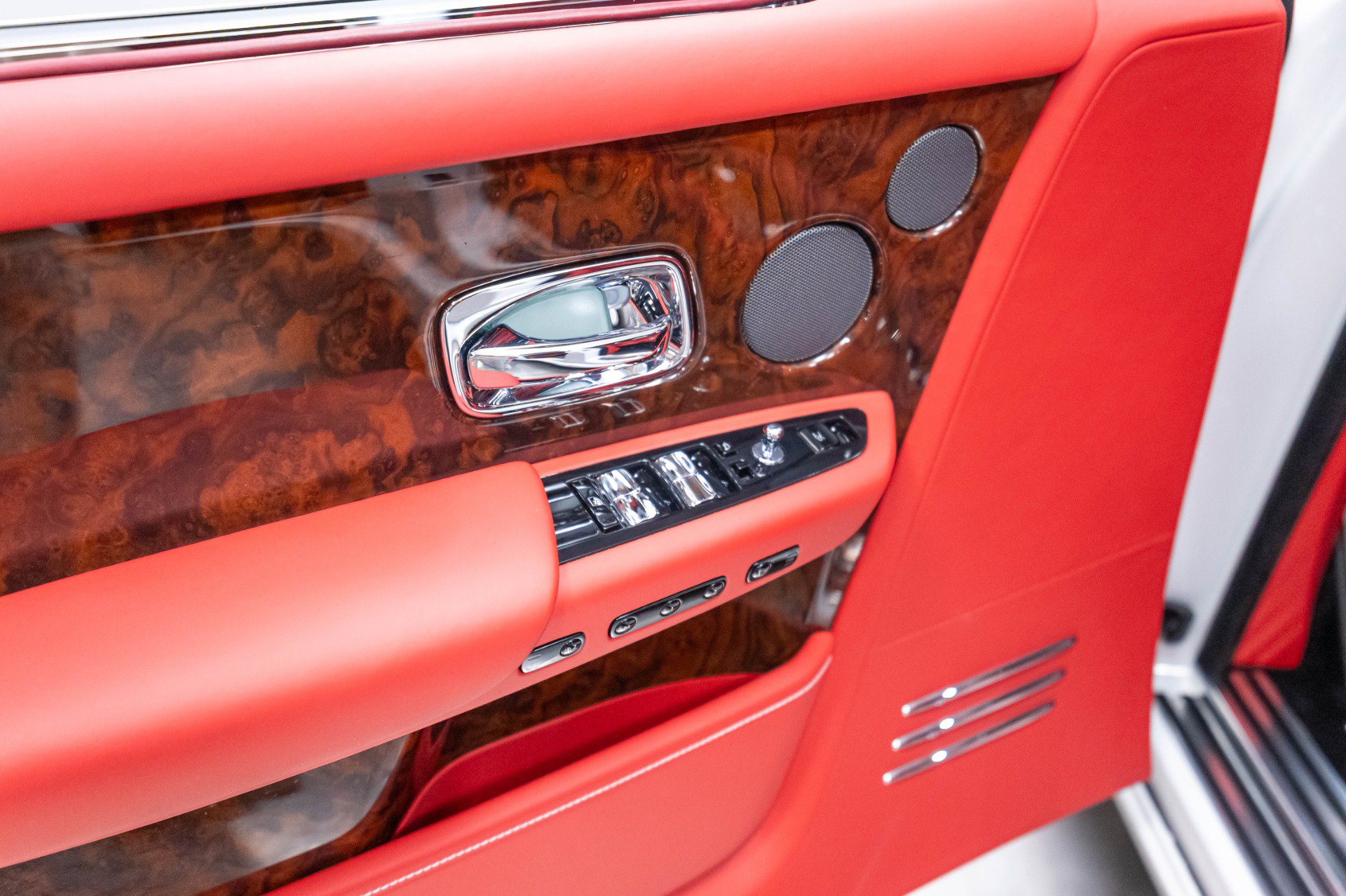Used 2019 Rolls-Royce Phantom Sedan RWD image 8