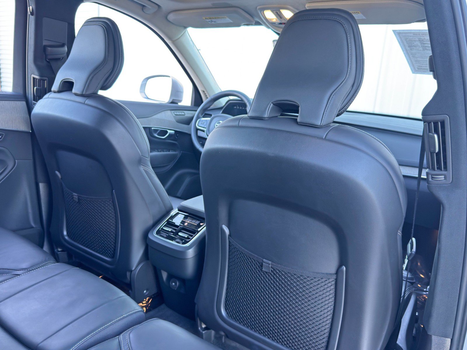Used 2024 Volvo XC90 B6 Ultimate w/ Lounge Package AWD/4WD image 34