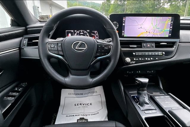 Certified 2022 Lexus ES 350 w/ Premium Package FWD image 8