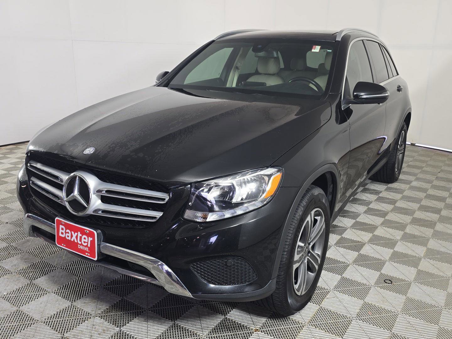 Used 2017 Mercedes-Benz GLC 300 4MATIC image 9