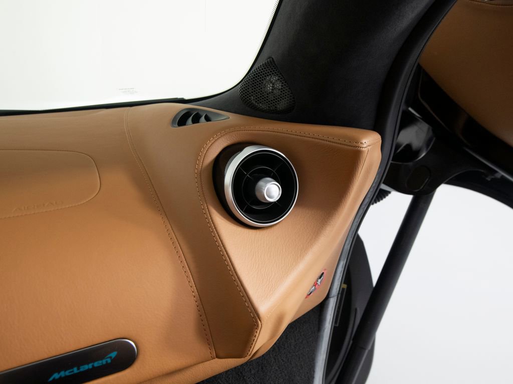 Used 2023 McLaren GT image 29
