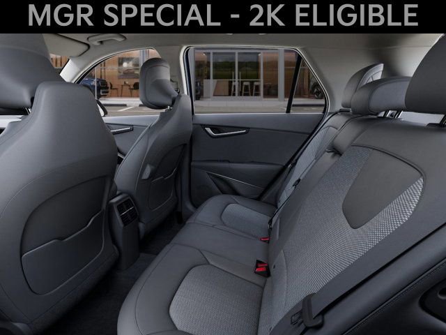 New 2025 Kia Niro EX Touring image 18