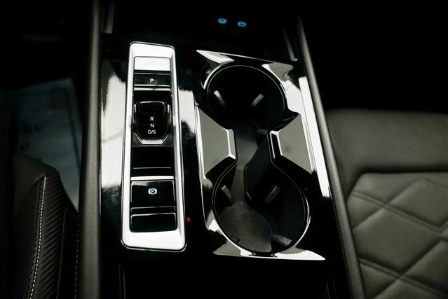 Used 2024 Volkswagen Atlas Cross Sport SE image 22