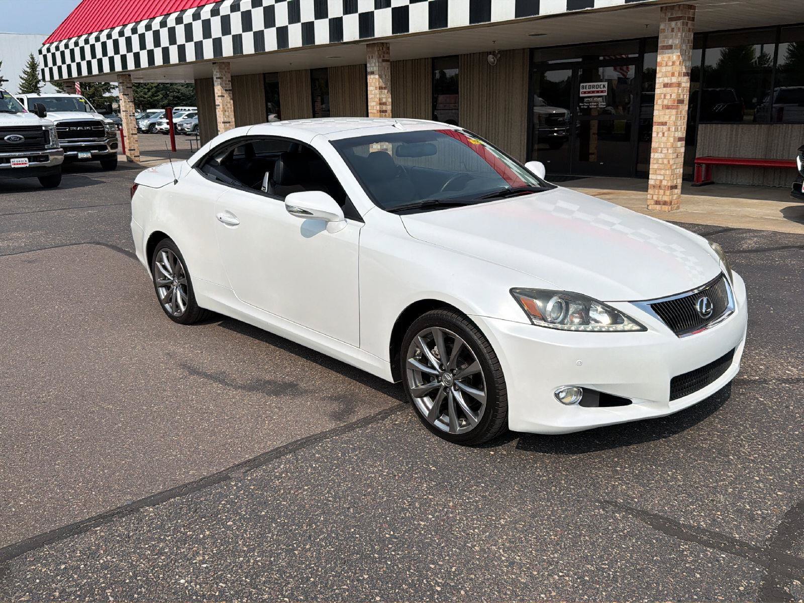 Used 2014 Lexus IS 250C w/ Luxury Package RWD image 29