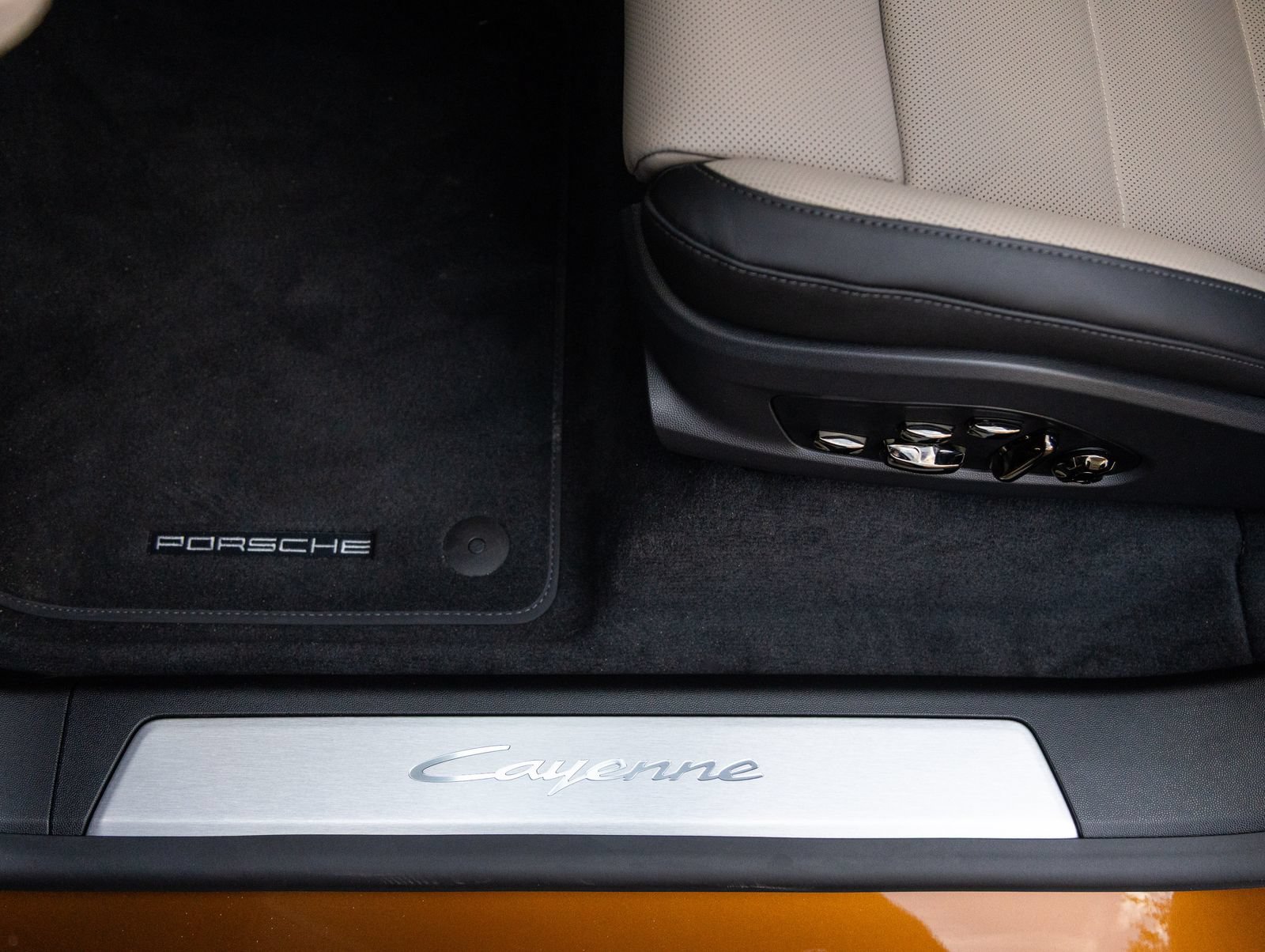 New 2026 Porsche Cayenne Electric AWD/4WD image 25