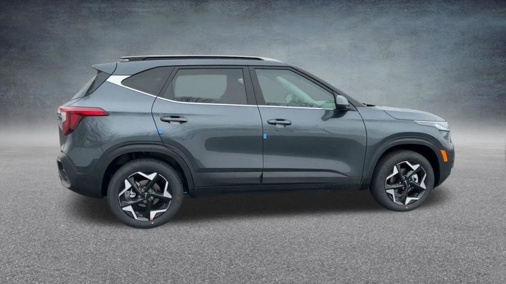 Used 2024 Kia Seltos EX image 24