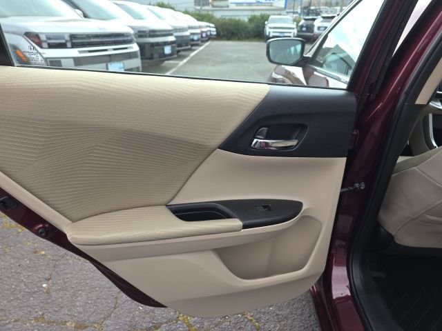 Used 2015 Honda Accord LX image 26