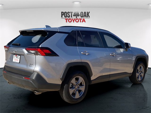 Used 2025 Toyota RAV4 XLE image 7