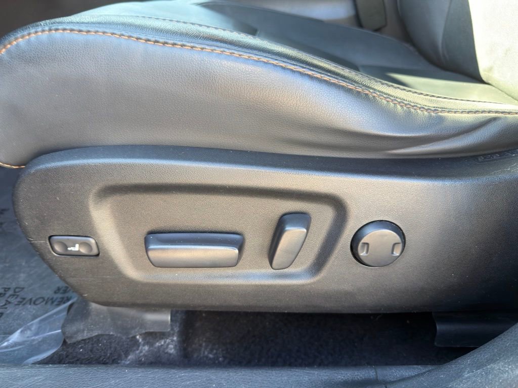 Used 2016 Toyota Highlander XLE image 14