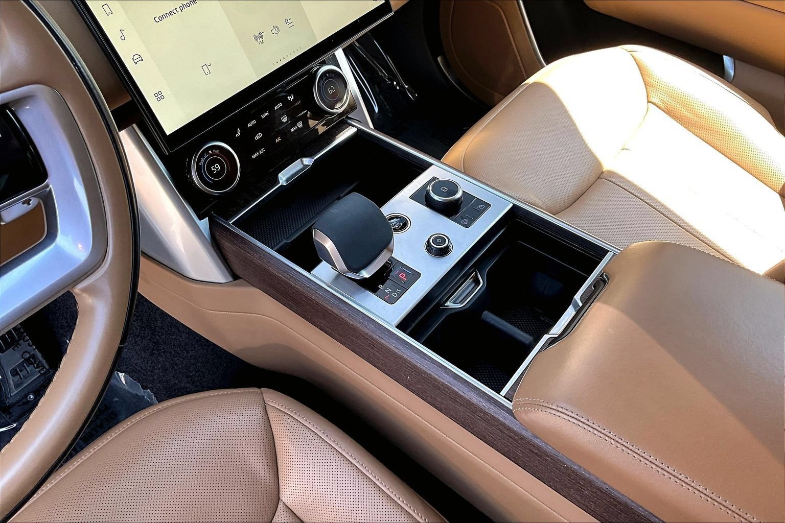 Certified 2023 Land Rover Range Rover SE AWD/4WD image 16