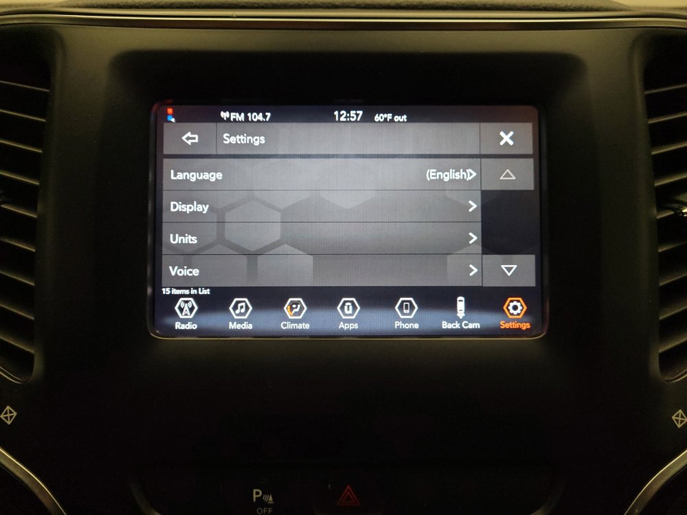 Used 2020 Jeep Cherokee Latitude Plus FWD image 25