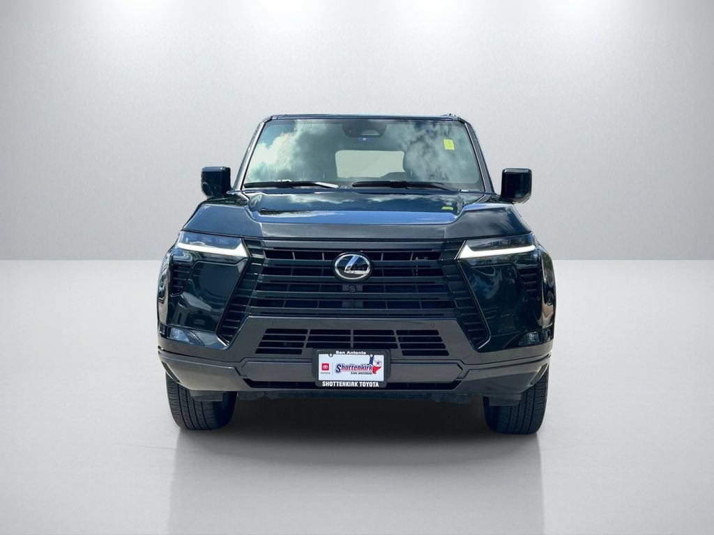 Used 2025 Lexus GX 550 w/ Accessory Package (2T) AWD/4WD image 2