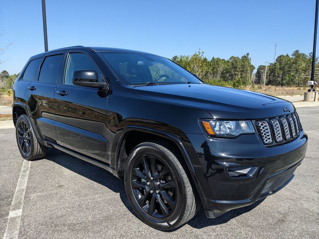 Used 2021 Jeep Grand Cherokee Laredo X image 16
