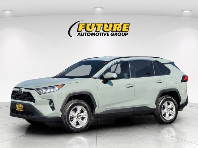 Used 2021 Toyota RAV4 XLE w/ XLE Grade Weather Package FWD image 5