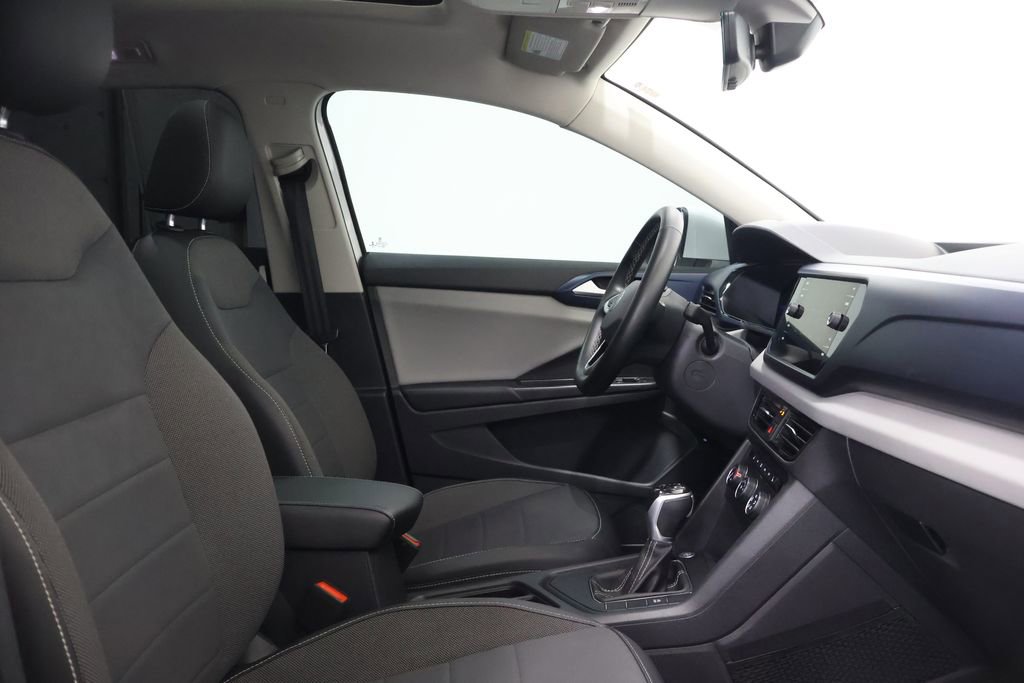 Used 2022 Volkswagen Taos SE w/ Panoramic Sunroof Package image 21