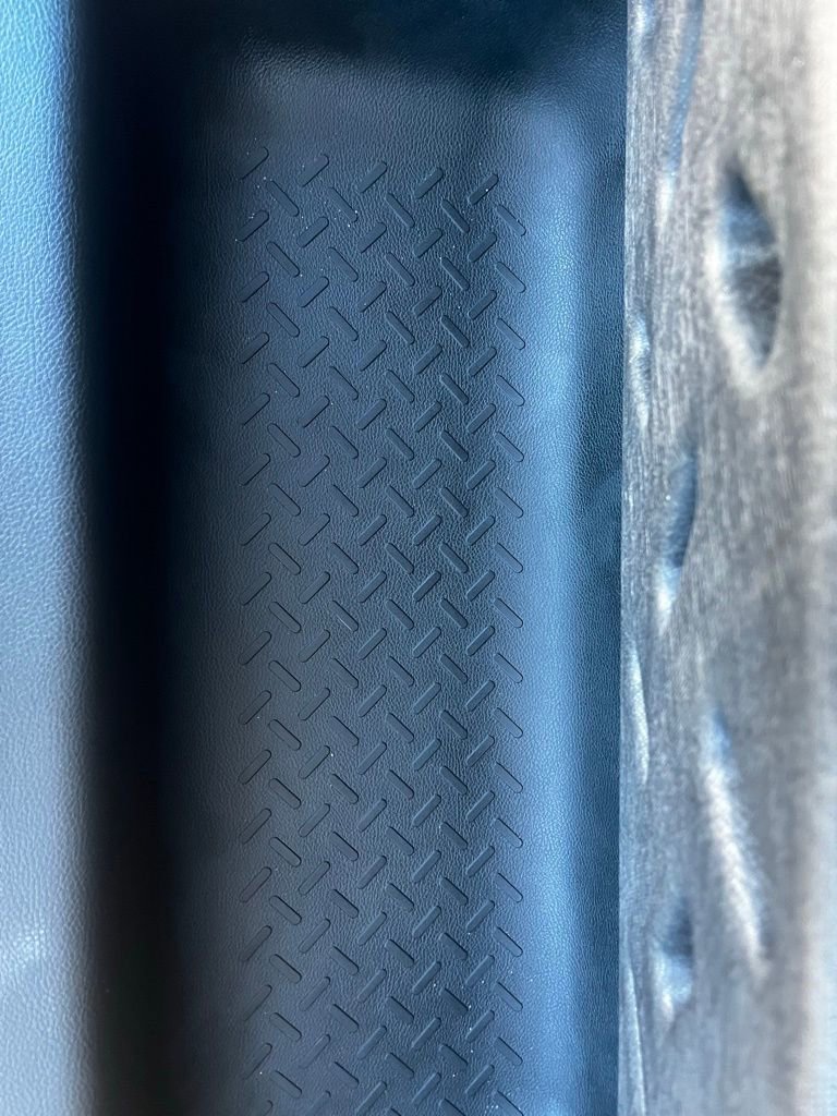 Used 2018 Jeep Wrangler Rubicon w/ Power Convenience Group image 29