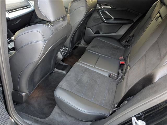 Used 2025 BMW X2 xDrive28i w/ Premium Package image 19