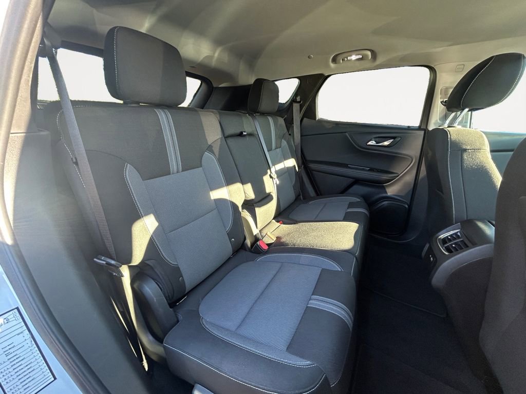 Used 2025 Chevrolet Blazer LT image 11