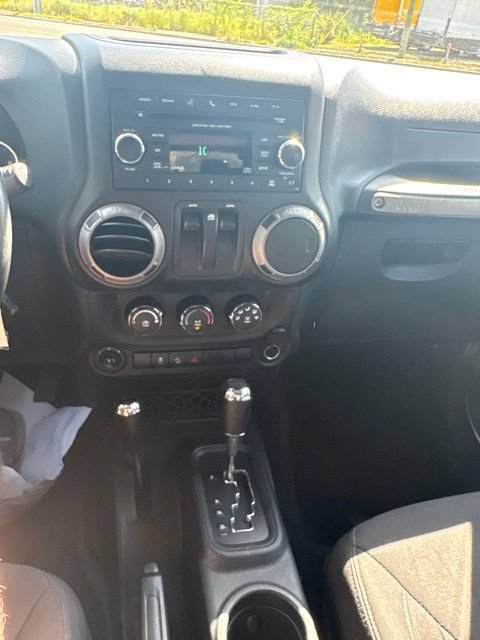 Used 2017 Jeep Wrangler Sport w/ Quick Order Package 24S AWD/4WD image 22