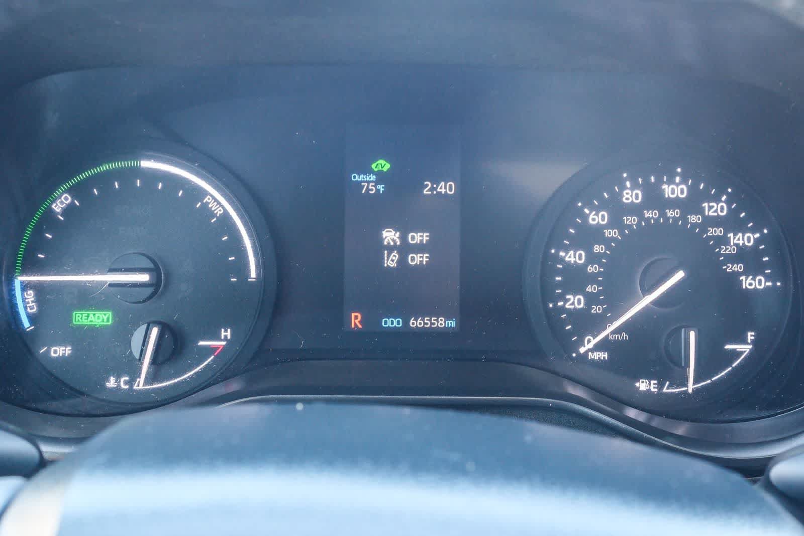 Certified 2024 Toyota Sienna XLE FWD image 28