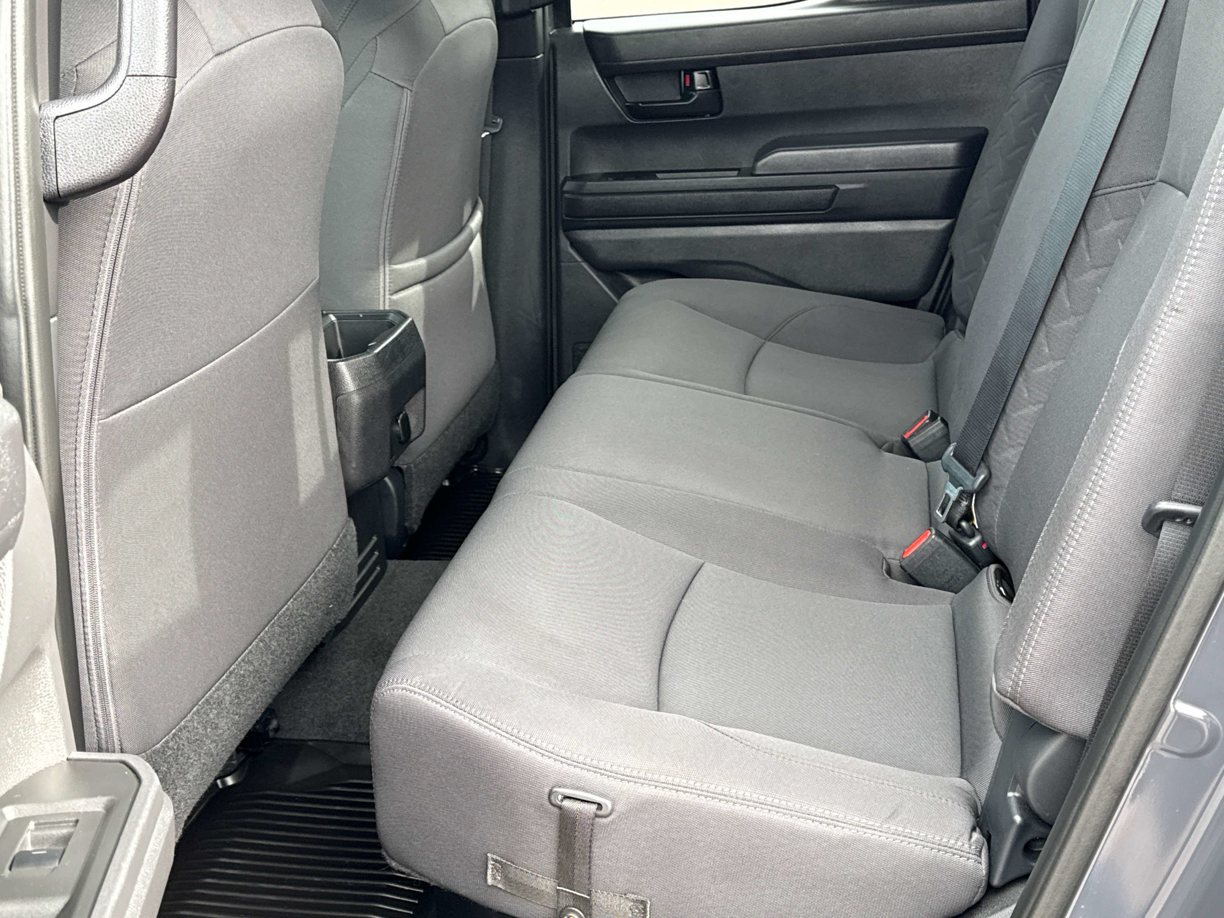 Used 2024 Toyota Tacoma SR5 AWD/4WD image 15
