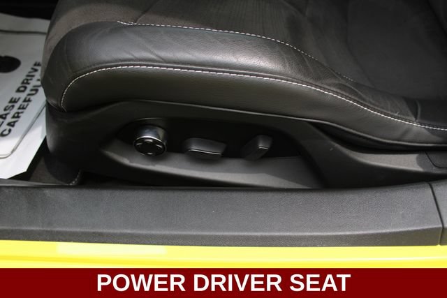 Used 2023 Chevrolet Corvette Stingray Preferred Conv w/ Z51 Performance Package RWD image 3