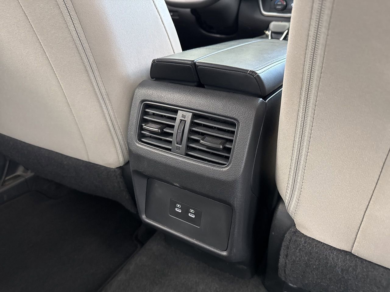 Used 2025 Nissan Rogue SV image 45