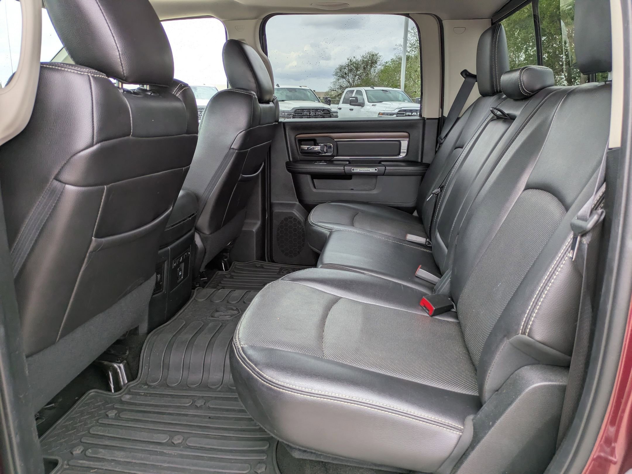 Used 2016 RAM 1500 Laramie w/ Convenience Group image 12