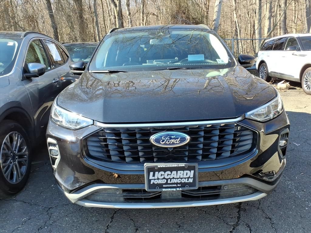 New 2024 Ford Escape SE w/ PHEV Premium Package FWD image 2
