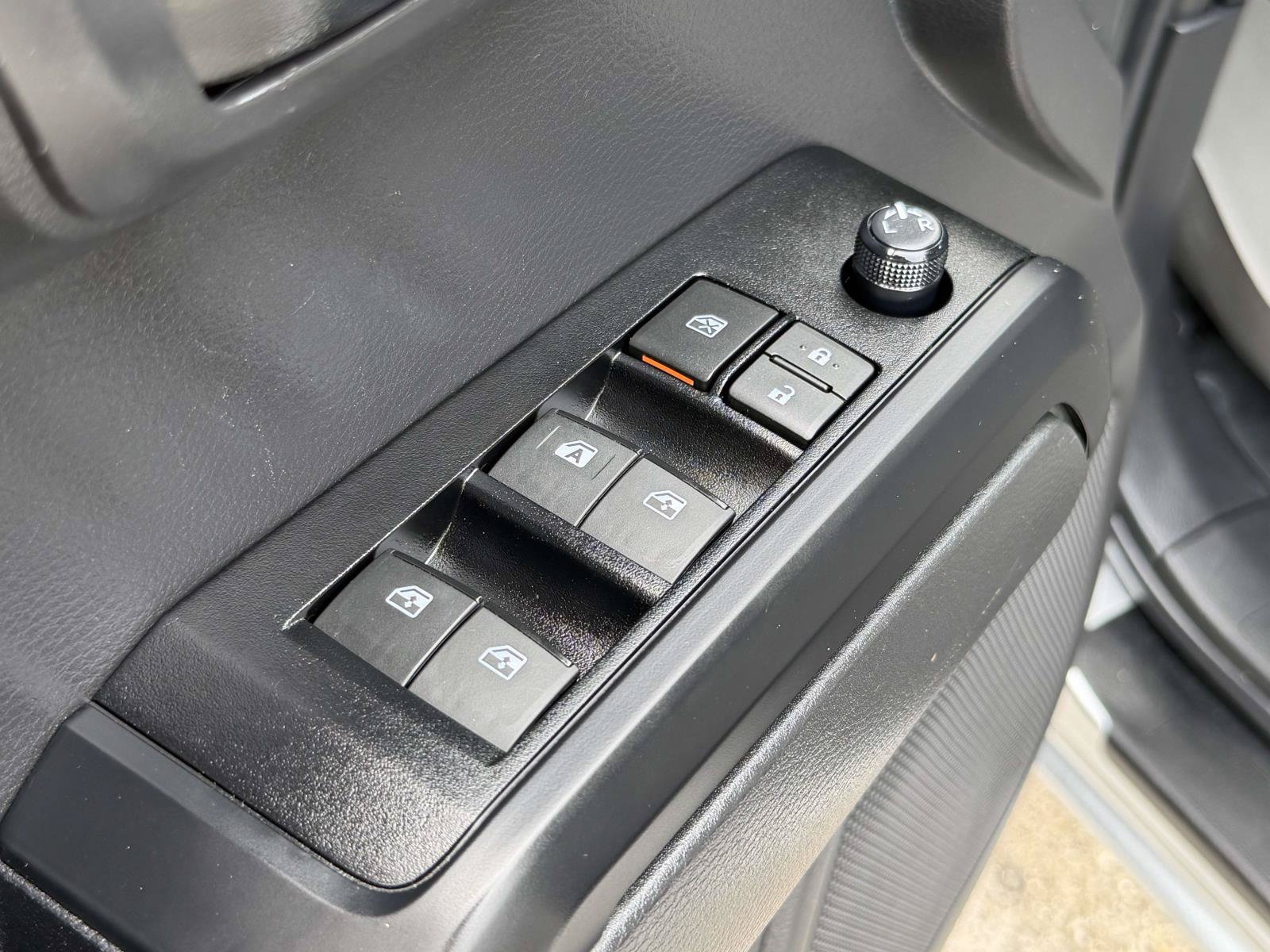 Used 2023 Toyota Tacoma SR AWD/4WD image 19