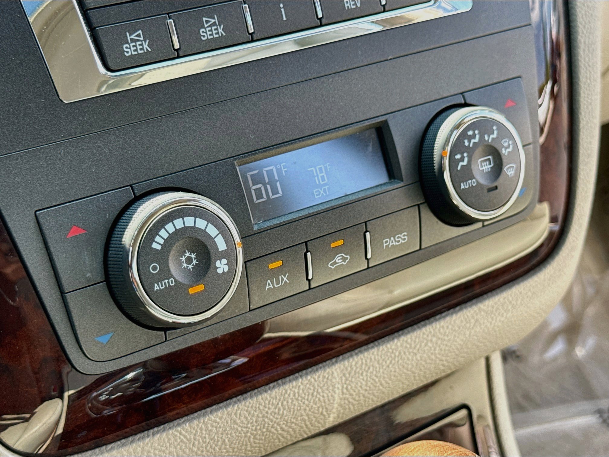Used 2007 Cadillac DTS Luxury II FWD image 10