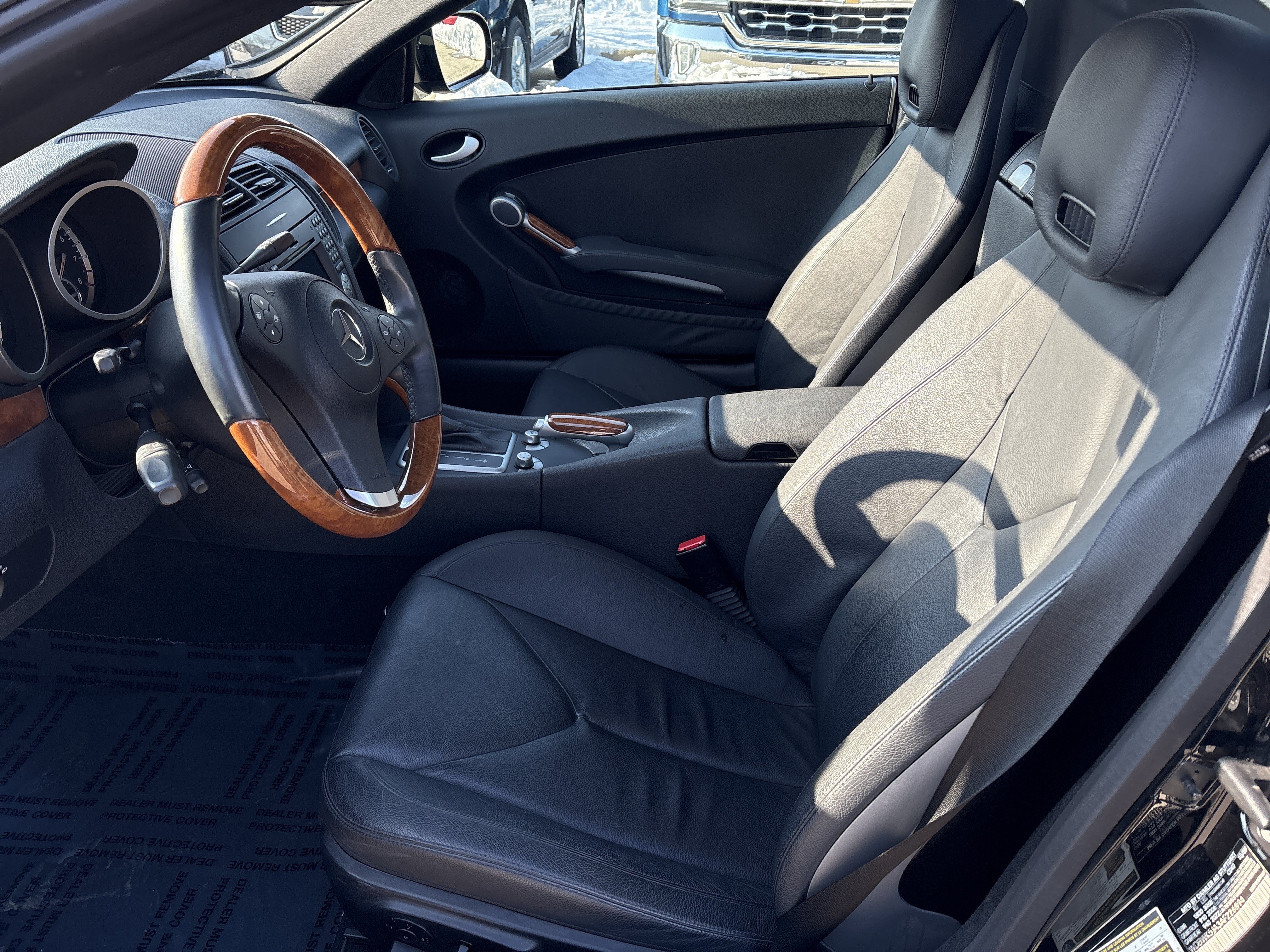 Used 2010 Mercedes-Benz SLK 350 image 11