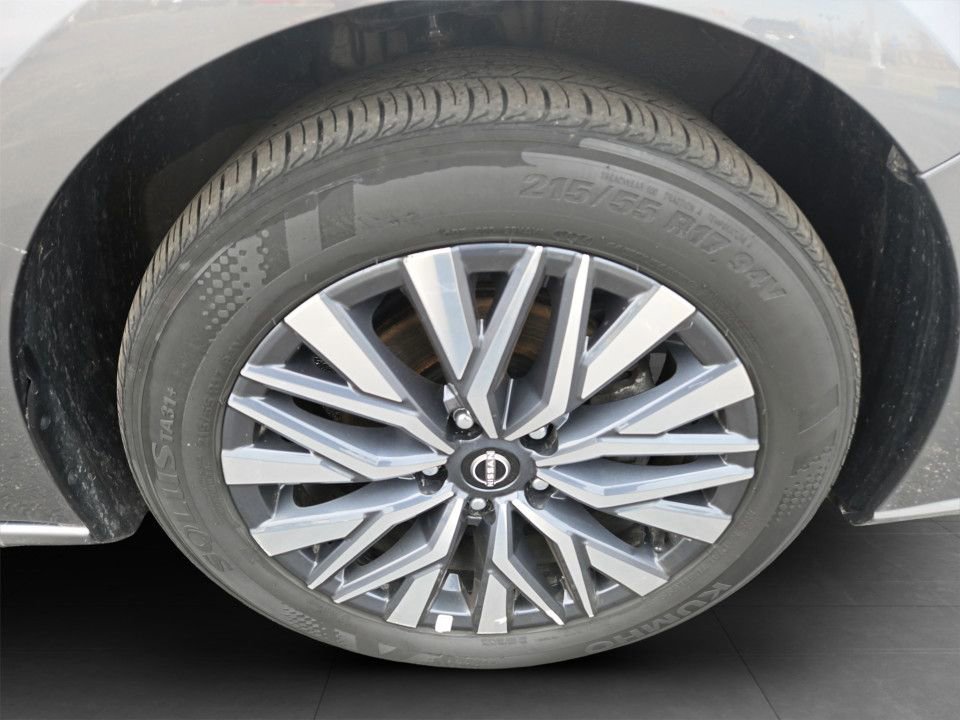 Used 2025 Nissan Altima 2.5 SV image 34