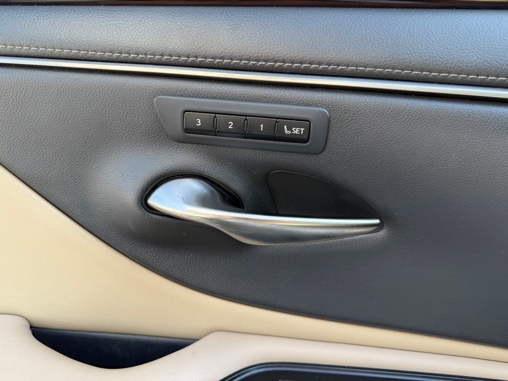 Used 2020 Lexus ES 350 w/ Premium Package image 8