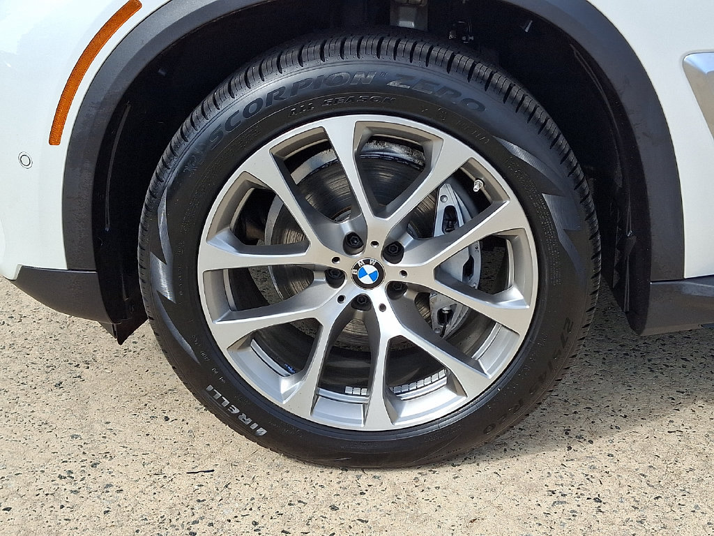 Used 2025 BMW X5 xDrive40i AWD/4WD image 8