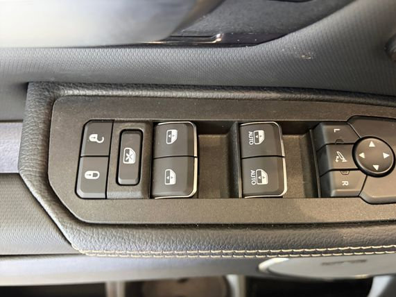 New 2026 RAM 1500 Rebel w/ Rebel Level 2 Equipment Group AWD/4WD image 14