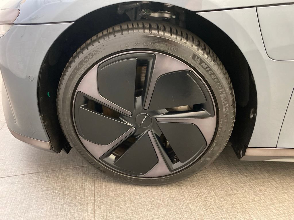 Used 2024 Lucid Air Pure RWD image 7