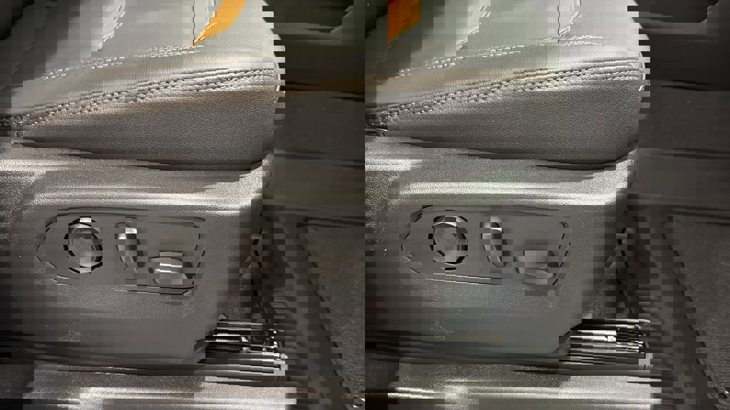 New 2026 GMC Sierra 2500 AT4 w/ AT4 Premium Plus Package image 13