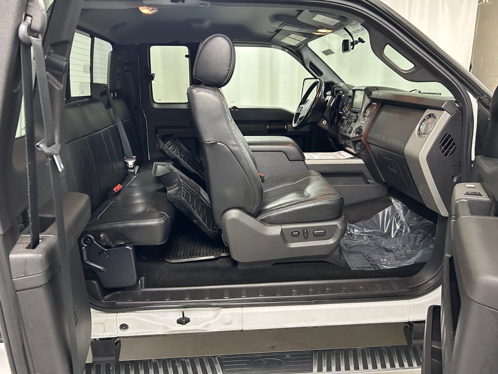 Used 2016 Ford F250 Lariat w/ Chrome Package AWD/4WD image 13