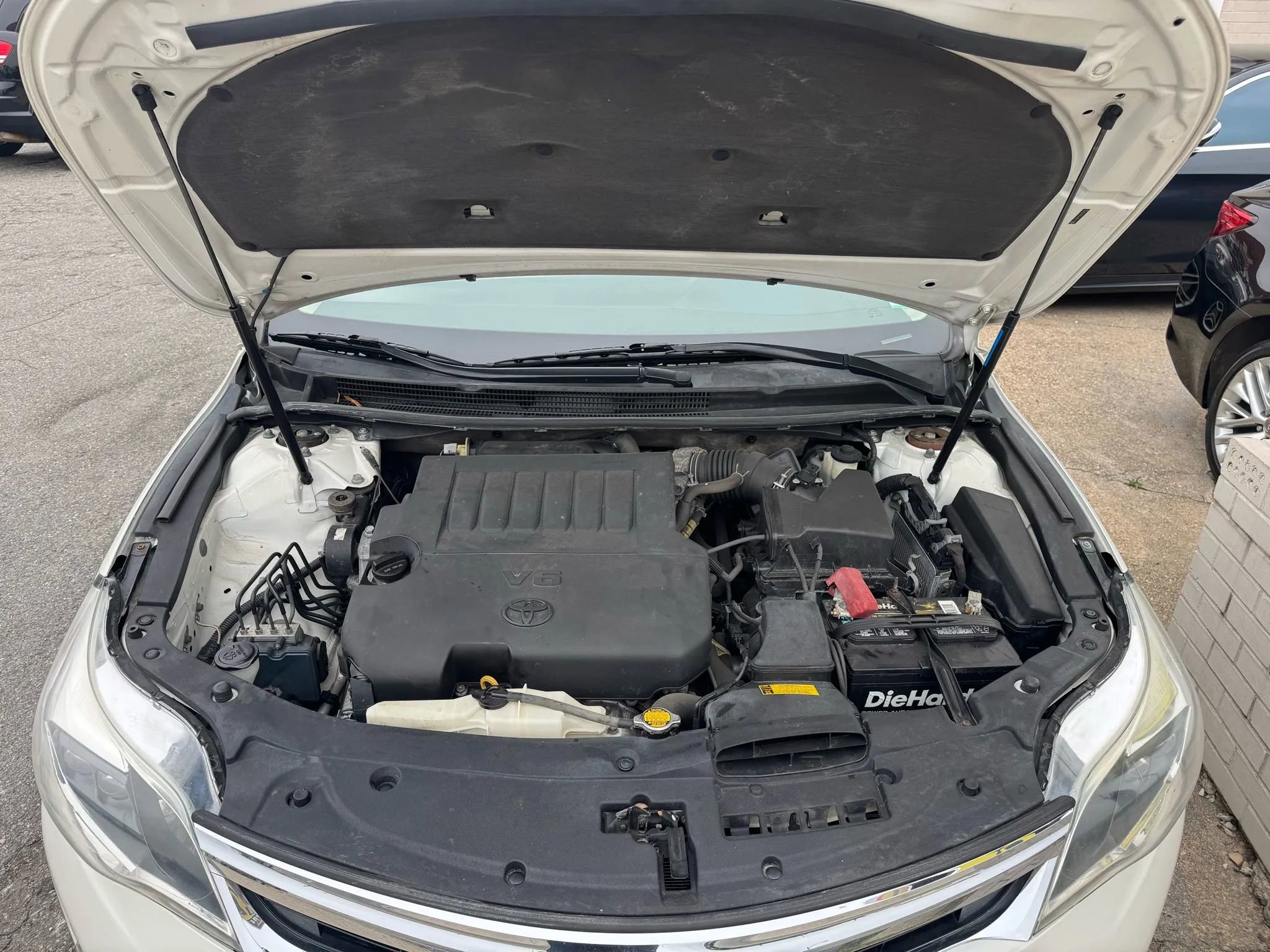 Used 2014 Toyota Avalon XLE Touring image 29
