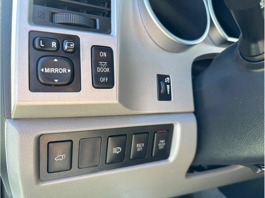 Used 2008 Toyota Sequoia Limited AWD/4WD image 29