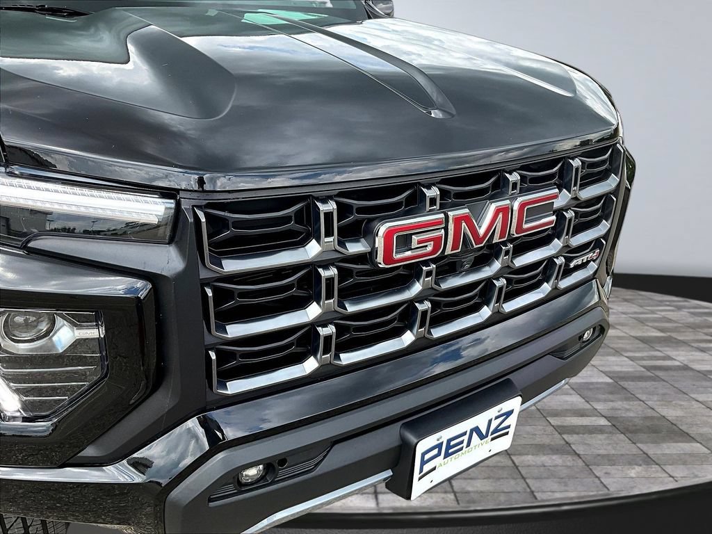 Used 2024 GMC Canyon AT4 w/ Technology Package AWD/4WD image 36