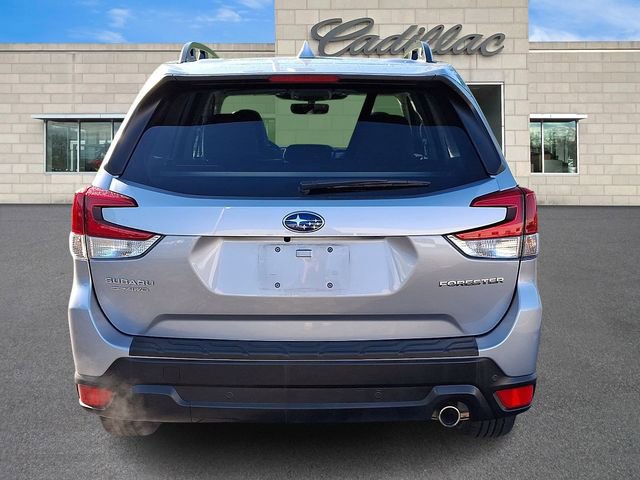 Used 2022 Subaru Forester Limited AWD/4WD image 6