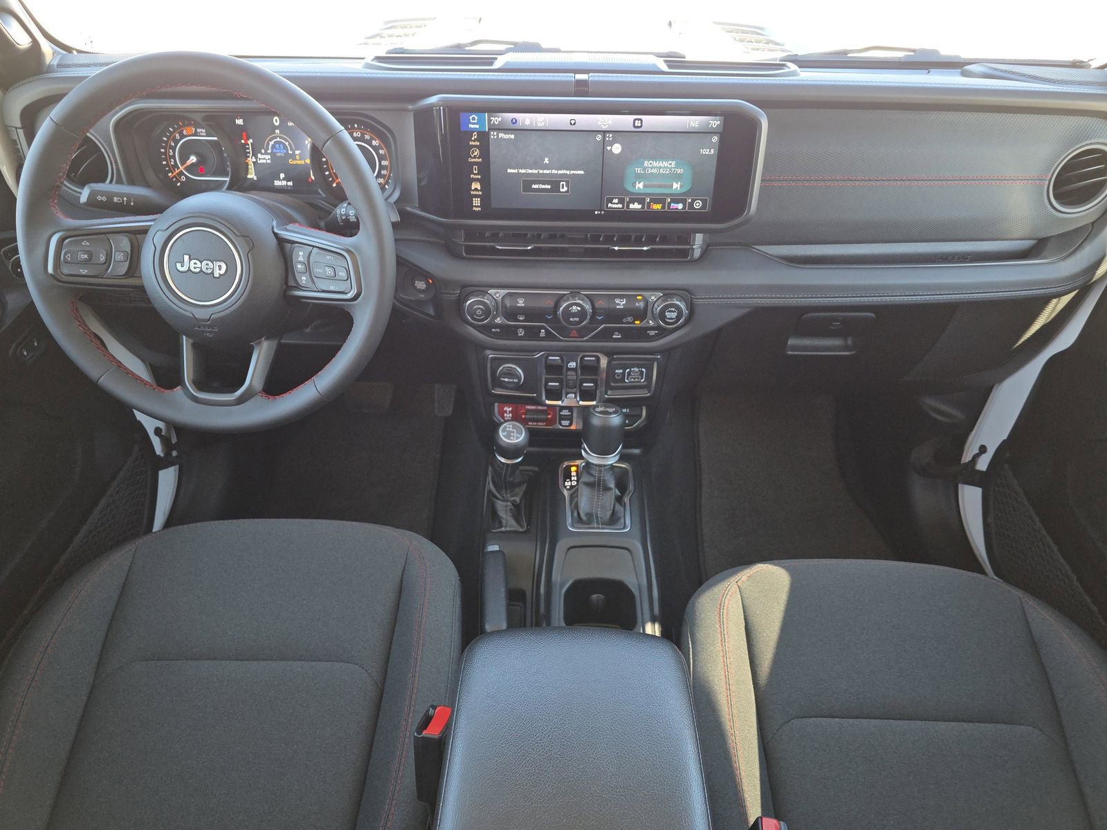 Used 2024 Jeep Wrangler Rubicon image 12