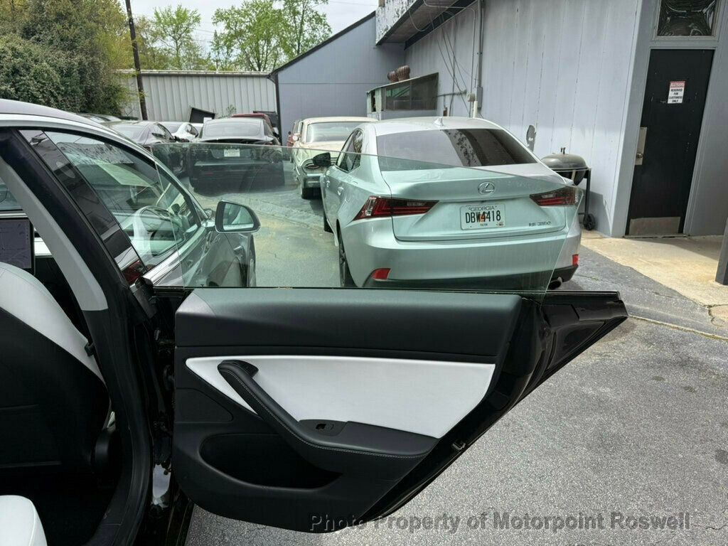 Used 2019 Tesla Model 3 Standard Range Plus image 15