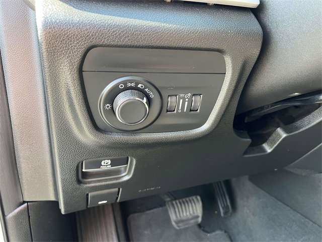 Certified 2023 Jeep Grand Cherokee L Laredo image 15