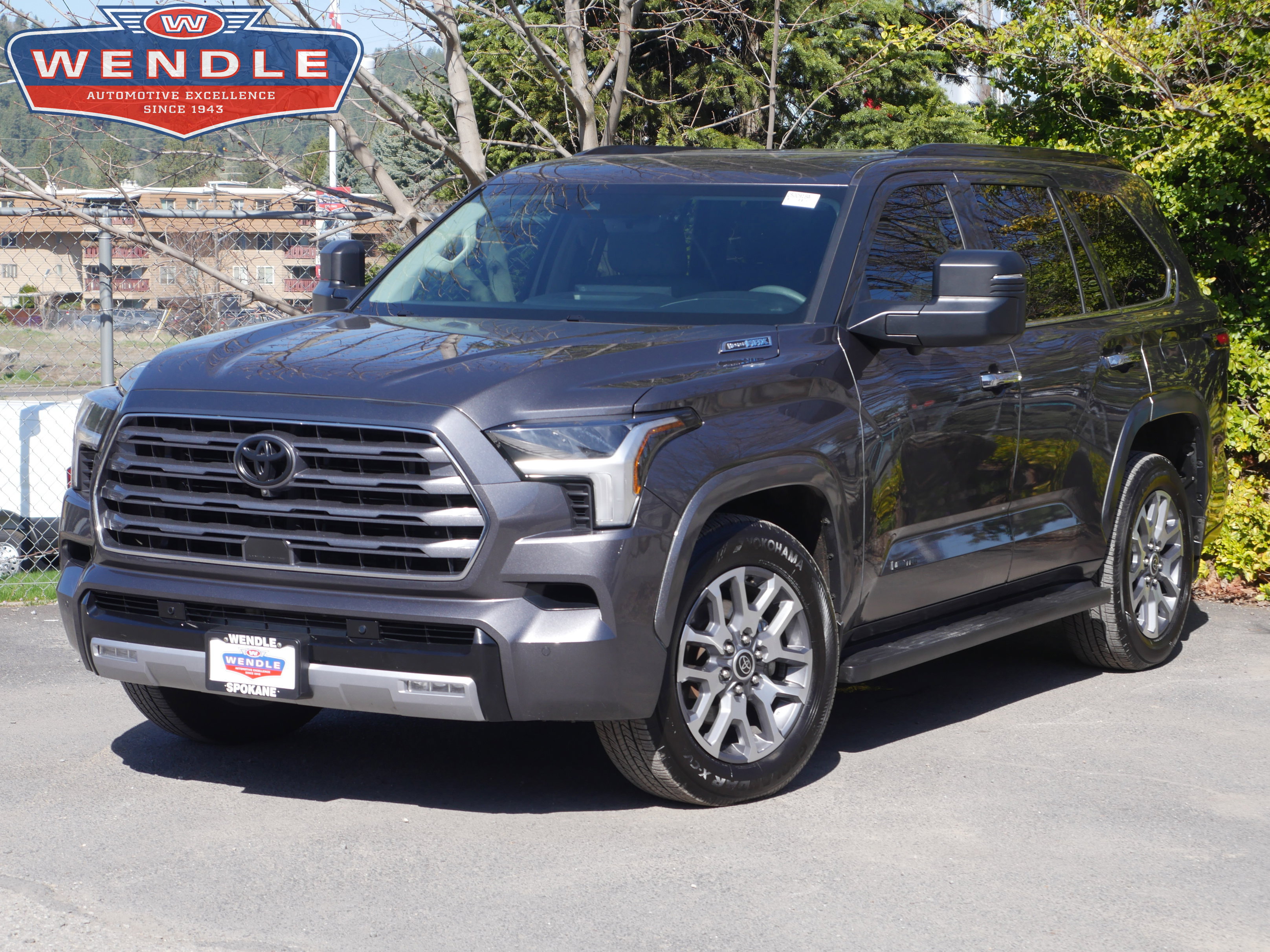 Used 2023 Toyota Sequoia Limited AWD/4WD image 1