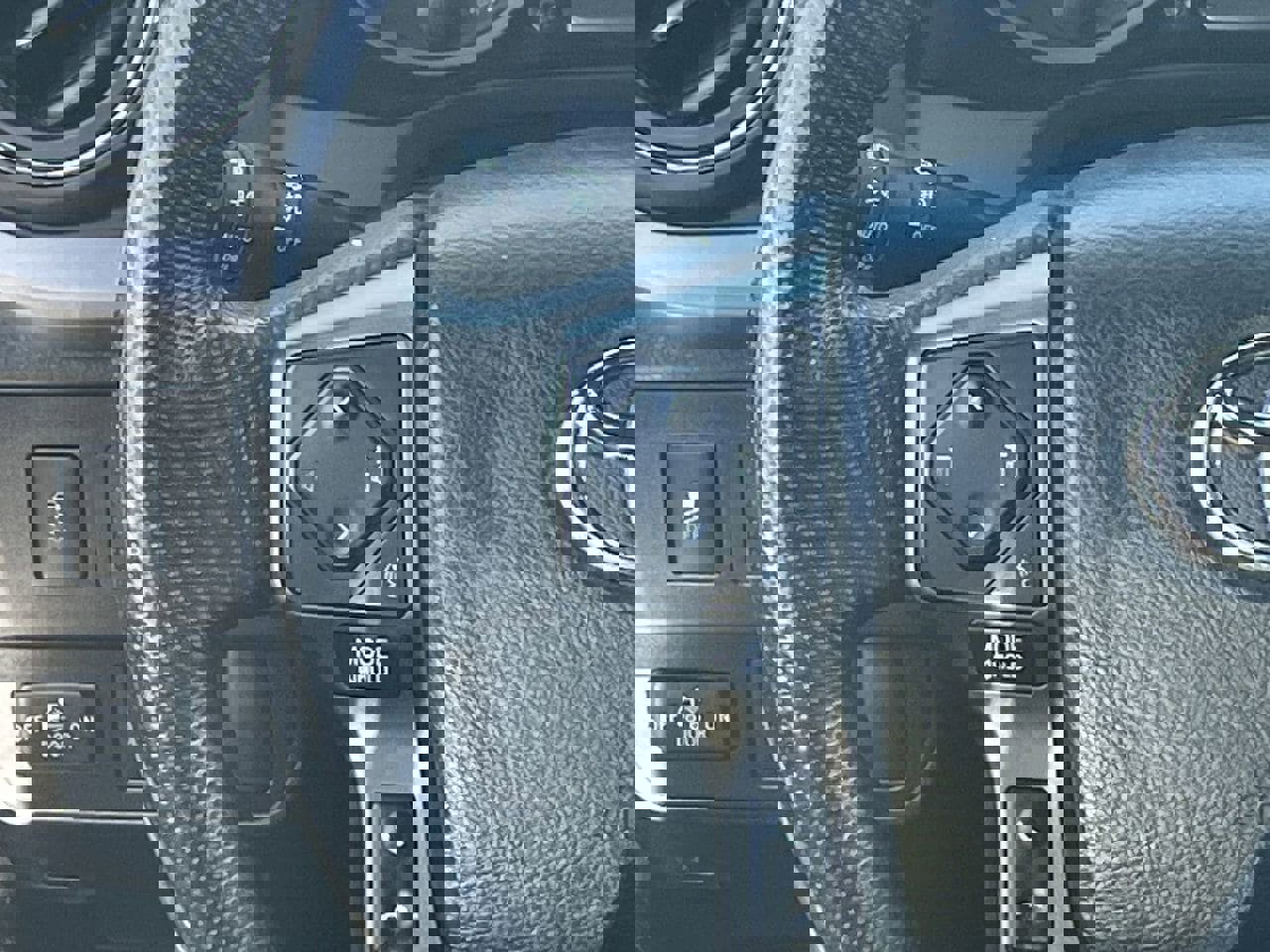 Used 2023 Toyota Tacoma TRD Off-Road w/ TRD Premium Off Road Package image 22