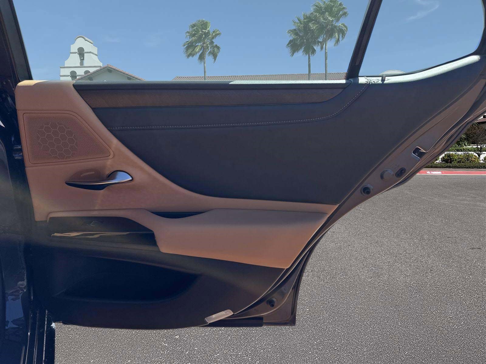 New 2025 Lexus ES 350 w/ Premium Package image 10